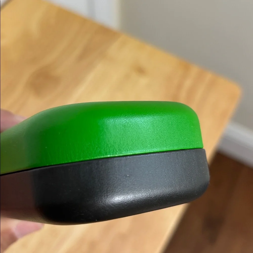 Kate Spade Vibrant Green Eyewear Case